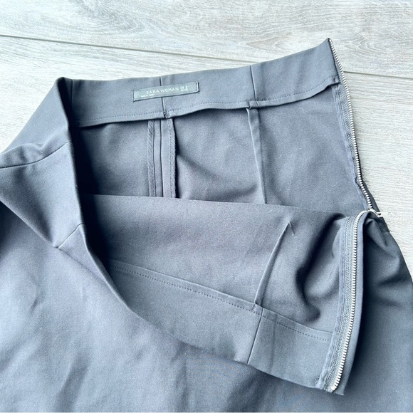 Zara  Stretchy Black Knee Length Skirt - Picture 5 of 9